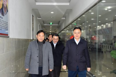 内江市委副书记余先河一行到意昂2，意昂2官网慰问技能大师